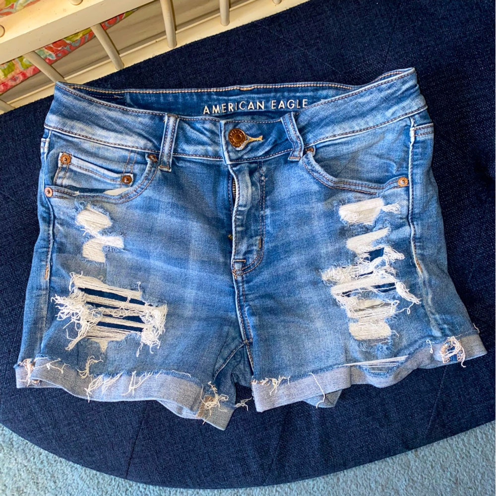 Distressed American Eagle shorts